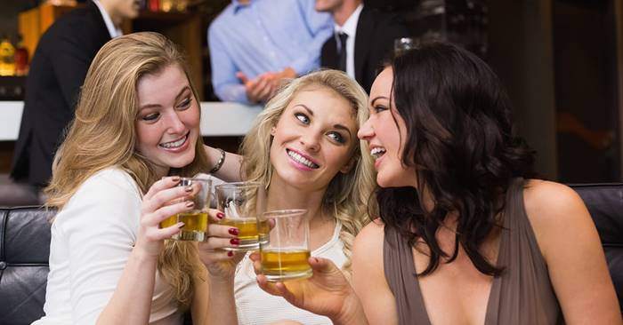 Donne con whisky