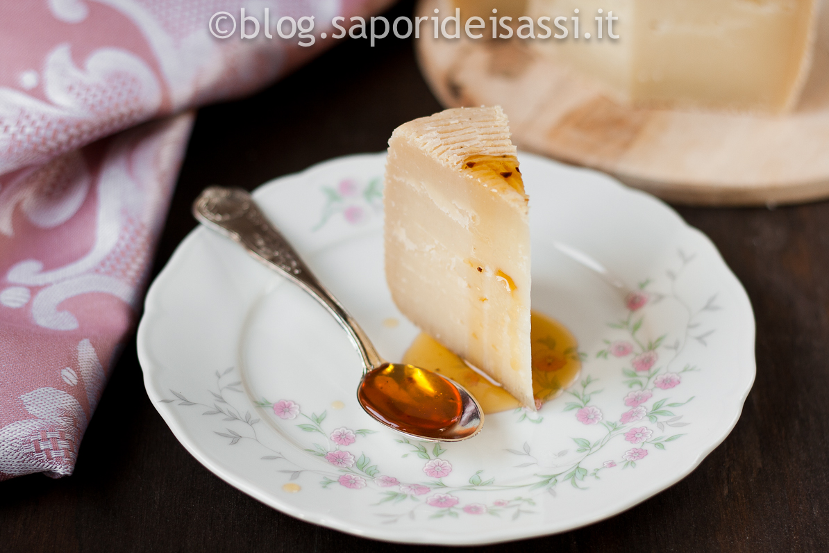 Formaggio e miele